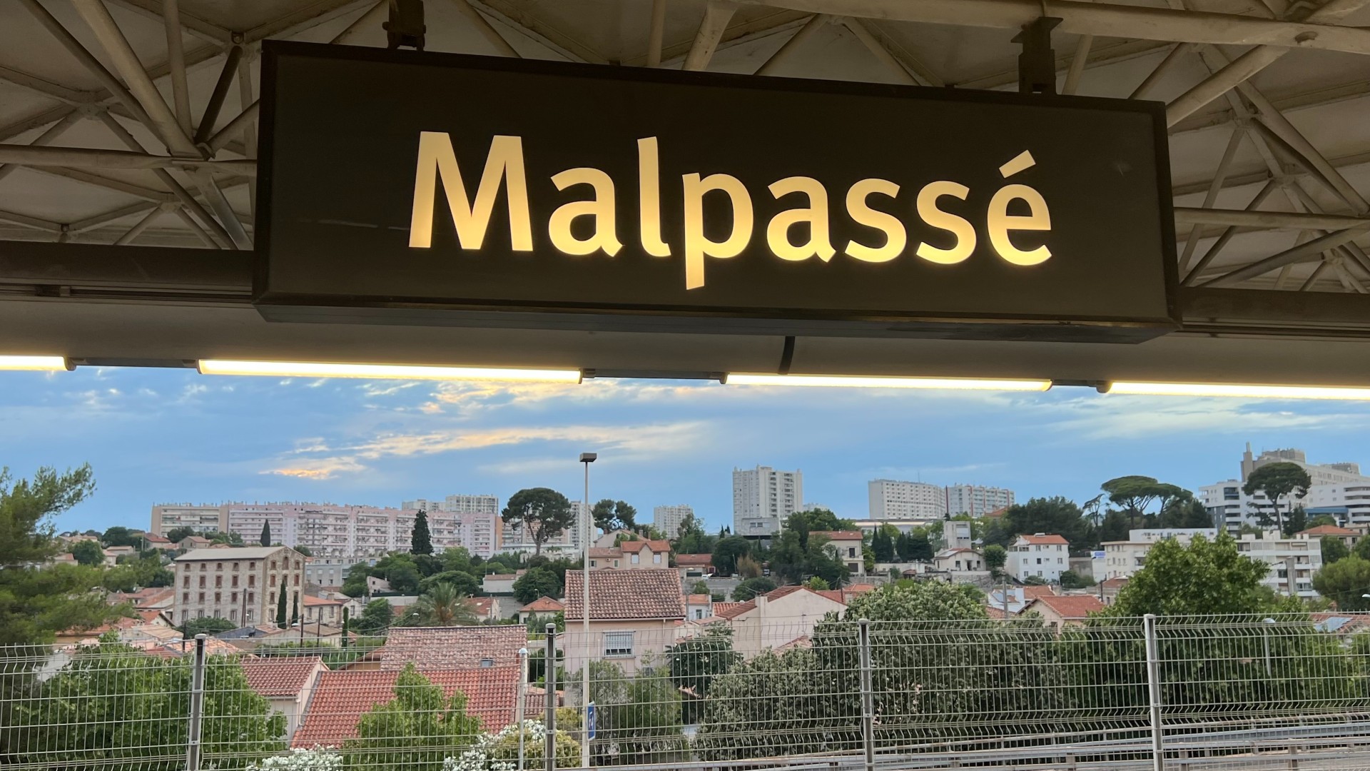 More than half of the population of Malpasse, a sprawling estate in the 13th arrondissement, live below the poverty line (MEE/Frank Andrews)