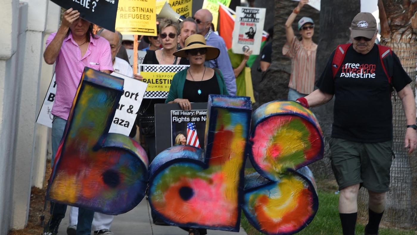 More than 30 percent of Democratic voters support BDS while 10 percent oppose it, according to a new poll.
