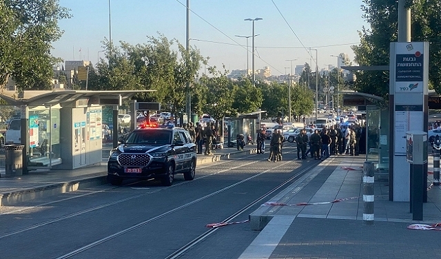 The scene in Sheikh Jarrah shortly after a Palestinian woman had been shot by an Israeli security guard, 9 July 2023 (Arab48) 